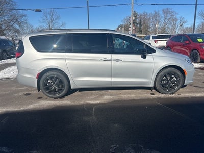 2026 Chrysler Pacifica PACIFICA SELECT AWD