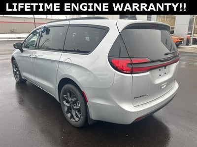 2026 Chrysler Pacifica PACIFICA SELECT AWD