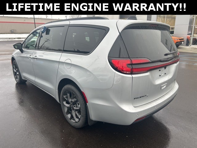2026 Chrysler Pacifica PACIFICA SELECT AWD