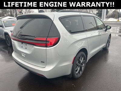 2026 Chrysler Pacifica PACIFICA SELECT AWD