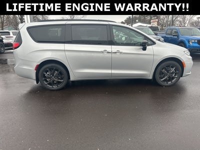 2026 Chrysler Pacifica PACIFICA SELECT AWD