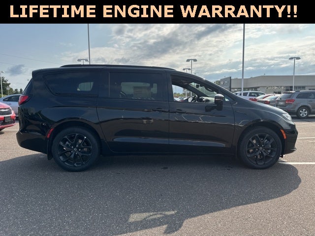 2026 Chrysler Pacifica PACIFICA LIMITED AWD