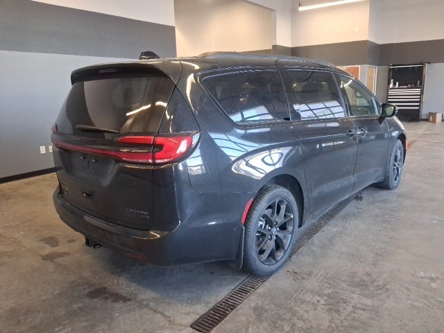 2026 Chrysler Pacifica PACIFICA LIMITED AWD