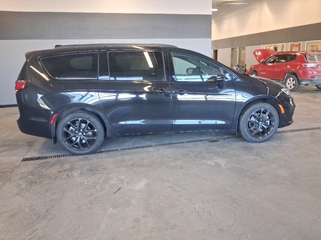 2026 Chrysler Pacifica PACIFICA LIMITED AWD