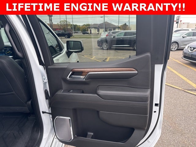 2022 Chevrolet Silverado 1500 4WD Crew Cab Short Bed High Country