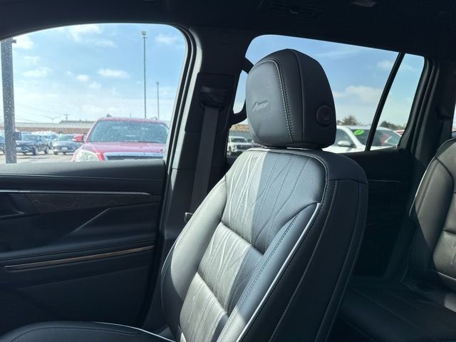 2025 Buick Enclave Avenir