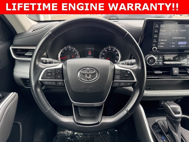 2022 Toyota Highlander LE