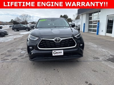 2022 Toyota Highlander LE