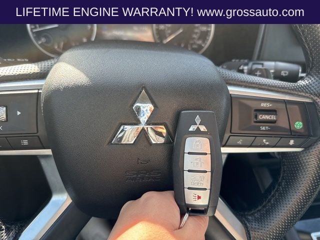 2024 Mitsubishi Outlander SE
