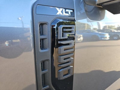 2027 Ford F-250SD XLT