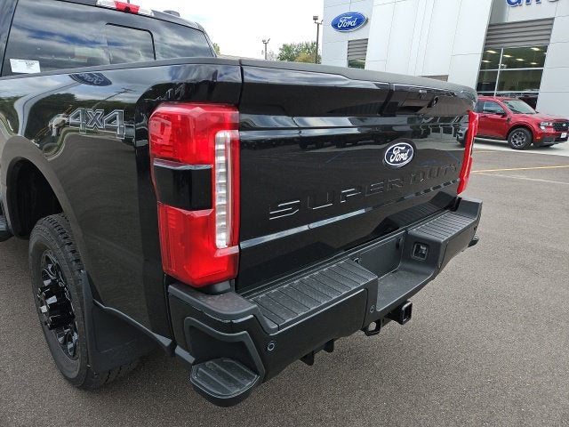 2027 Ford F-350SD Lariat