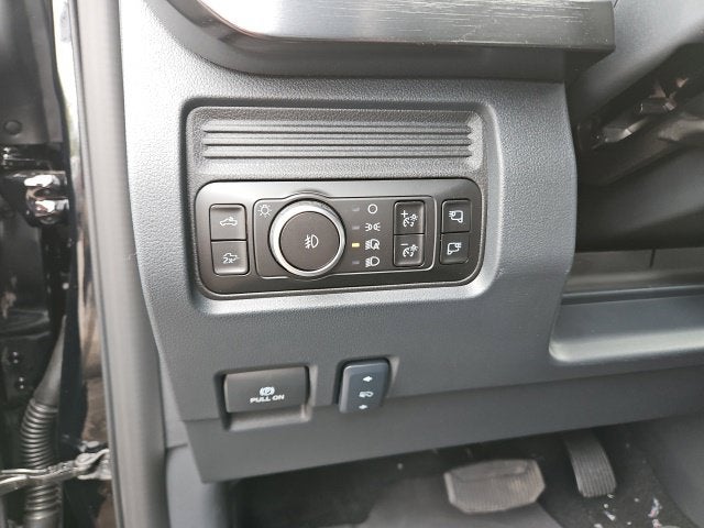 2027 Ford F-350SD Lariat