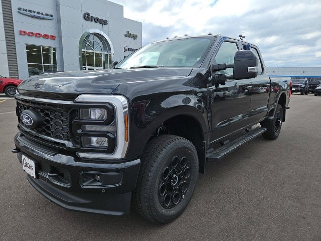 2027 Ford F-350SD Lariat