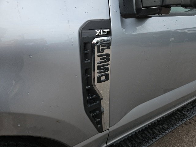 2027 Ford F-350SD XLT