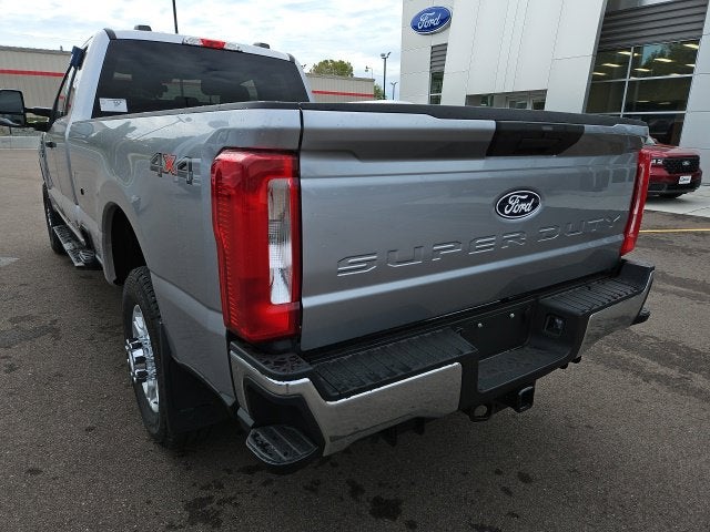 2027 Ford F-350SD XLT