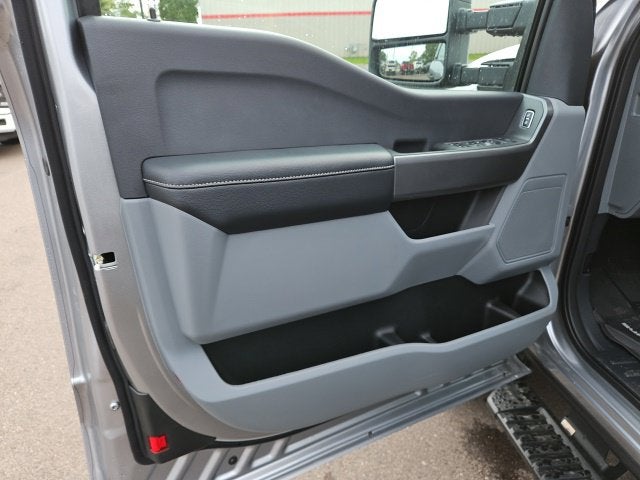 2027 Ford F-350SD XLT