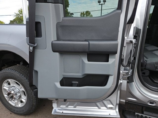 2027 Ford F-350SD XLT