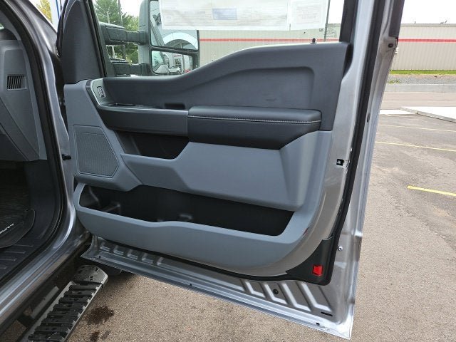2027 Ford F-350SD XLT