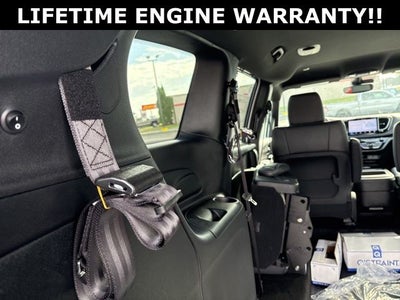 2025 Chrysler Voyager LX