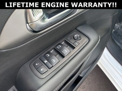 2025 Chrysler Voyager LX