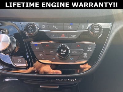 2025 Chrysler Voyager LX