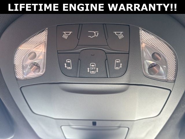 2025 Chrysler Voyager LX