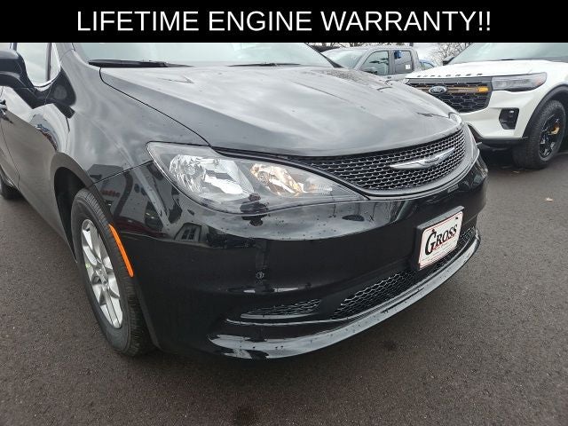 2026 Chrysler Voyager LX