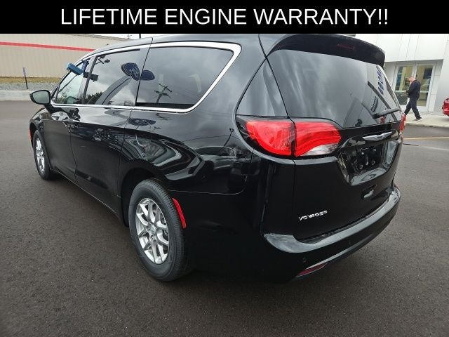 2026 Chrysler Voyager LX